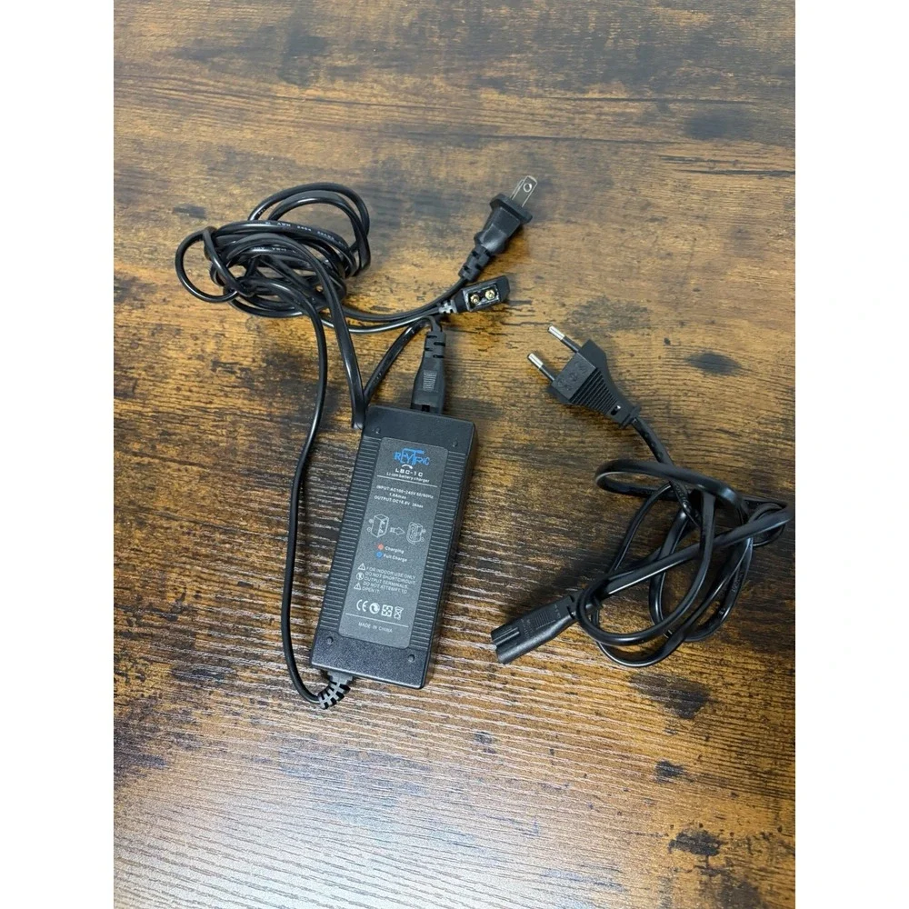 LBC-1C Portable‎ D-Tap V-Mount Battery Charger DC 16.8V by Reytric